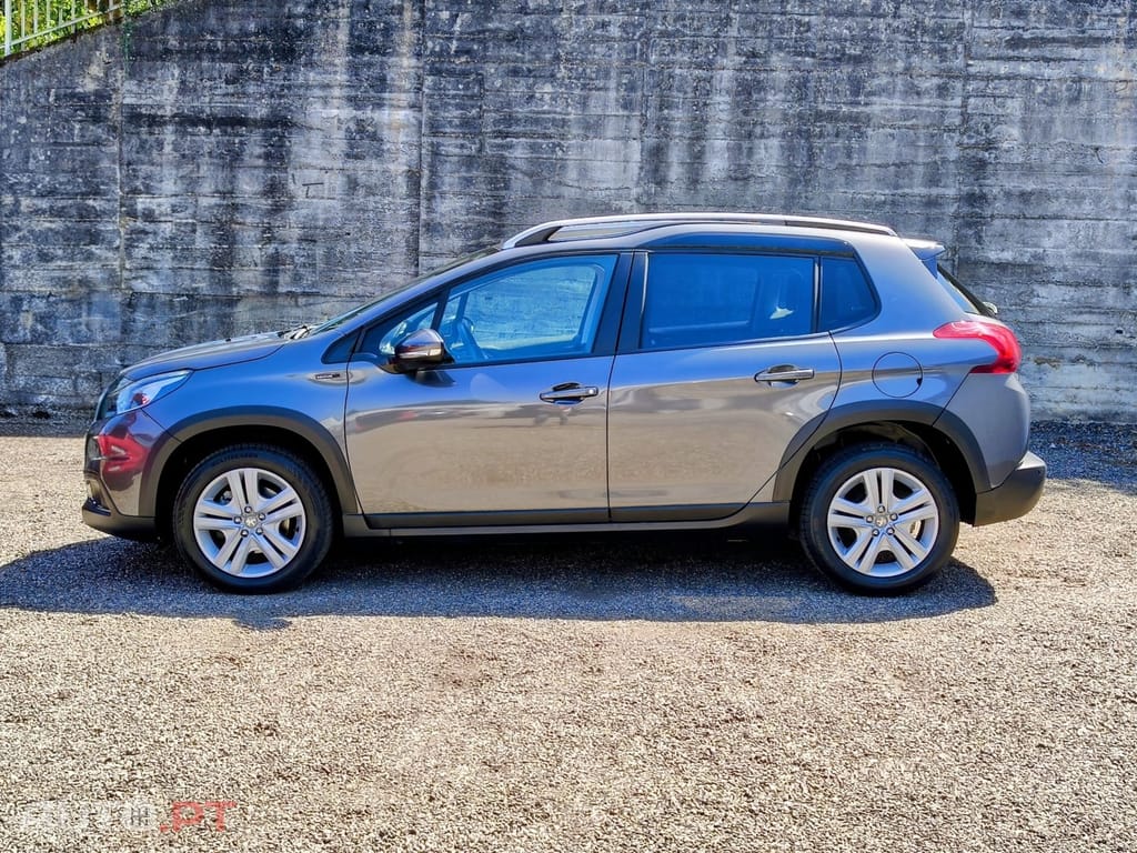 Peugeot 2008 1.2 PureTech Signature