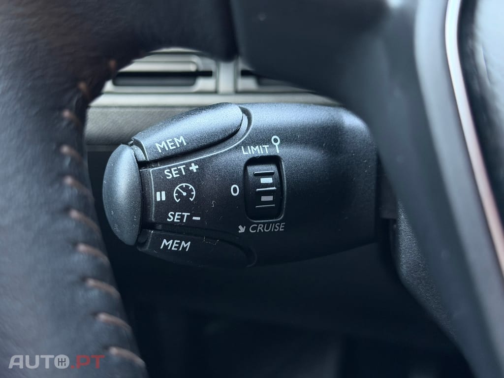 Peugeot 3008 1.5 BlueHDi Active