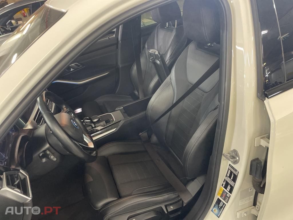 BMW 320 e Pack Essence Auto
