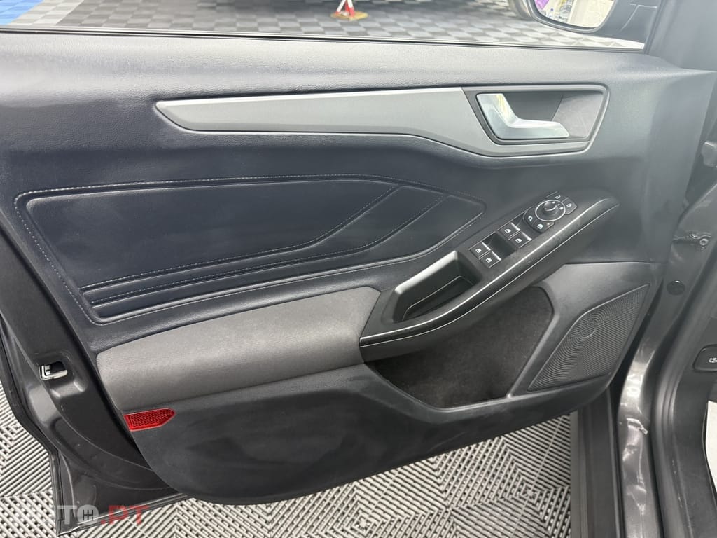 Ford Focus 1.0 EcoBoost MHEV Connected