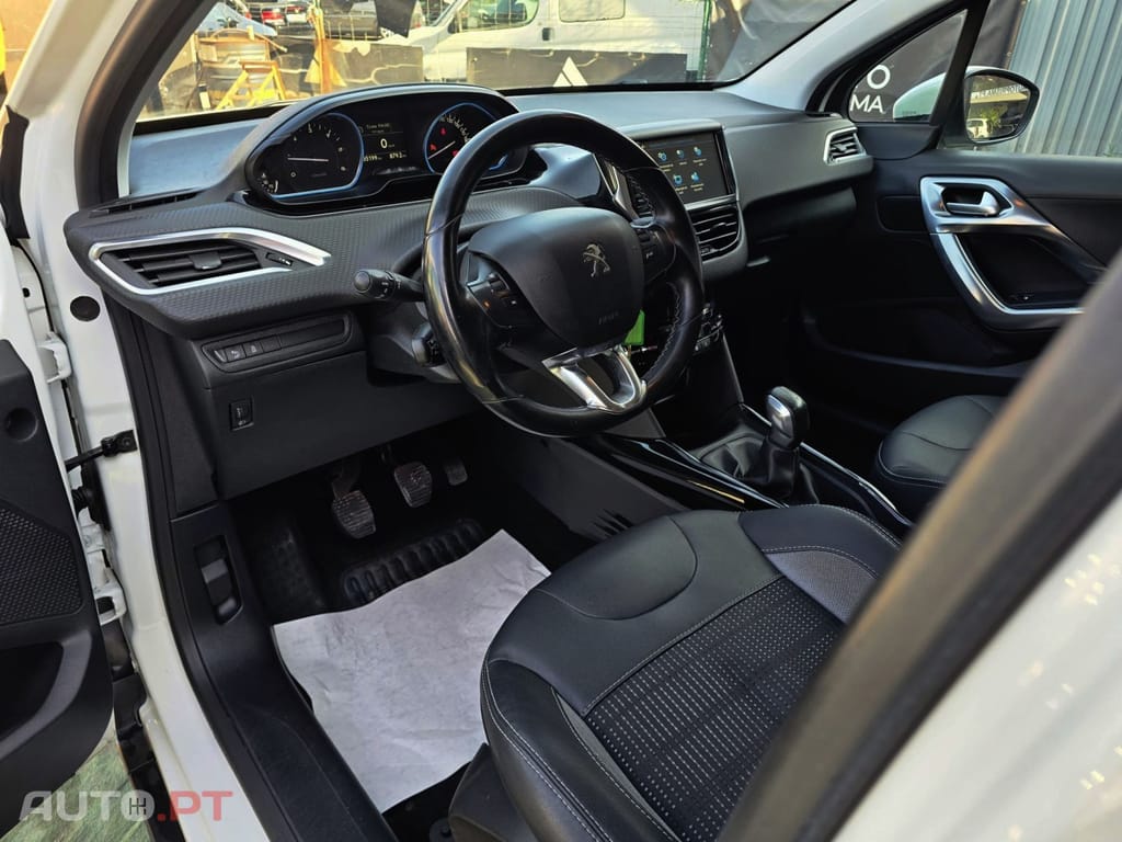 Peugeot 2008 1.6 BlueHDi Allure
