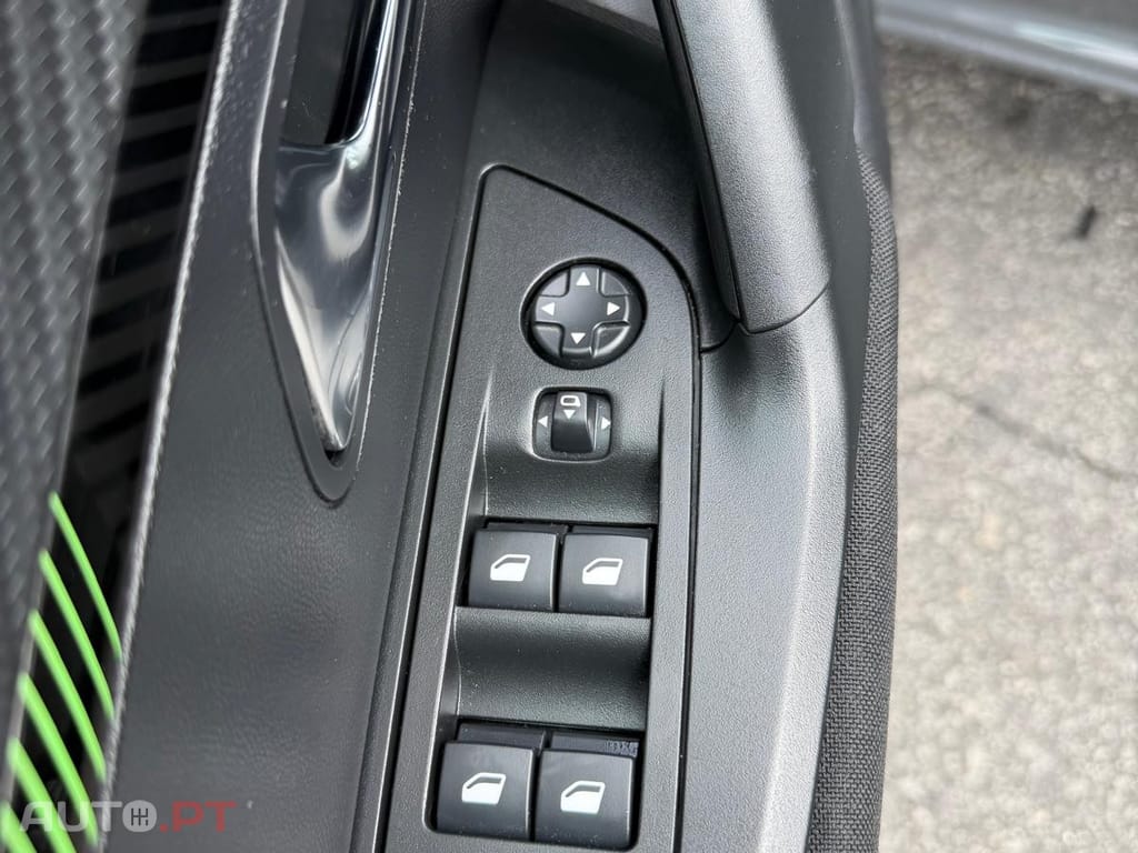 Peugeot 2008 1.2 PureTech Active