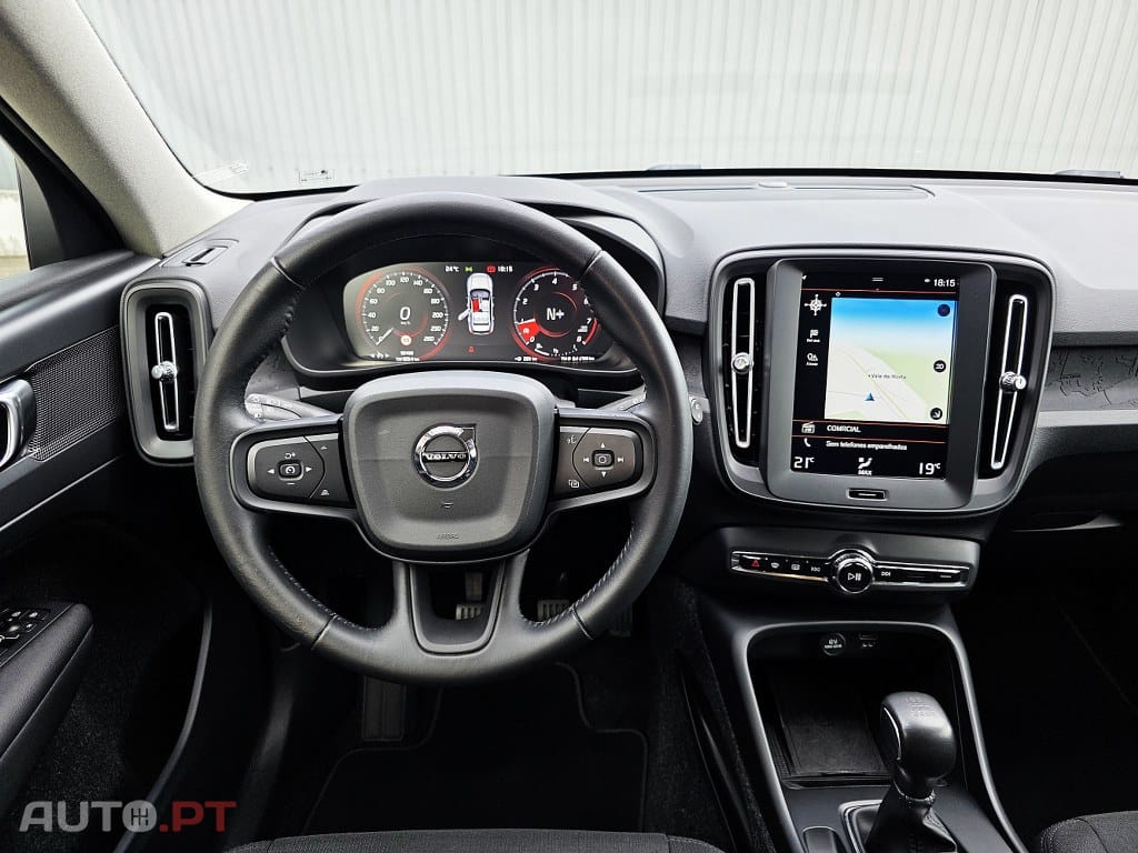 Volvo XC40 1.5 T3 Momentum Tech Edition
