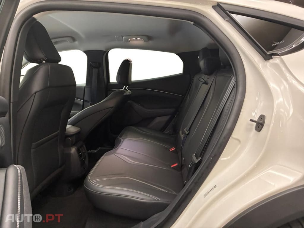 Ford Mustang Mach-E Standard Range