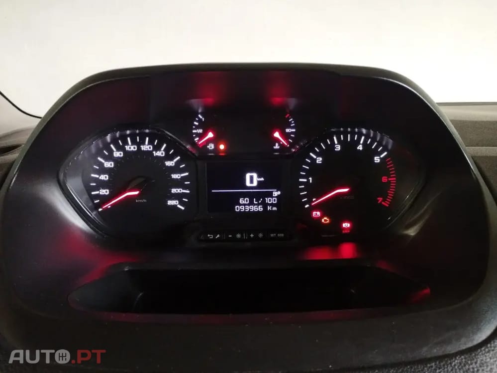 Peugeot Partner 1.5 Blue-HDI Premiun 3Lug