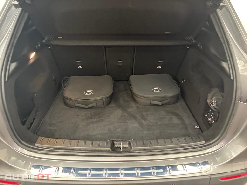 Mercedes-Benz GLA 200 Progressive Line 7G-DCT