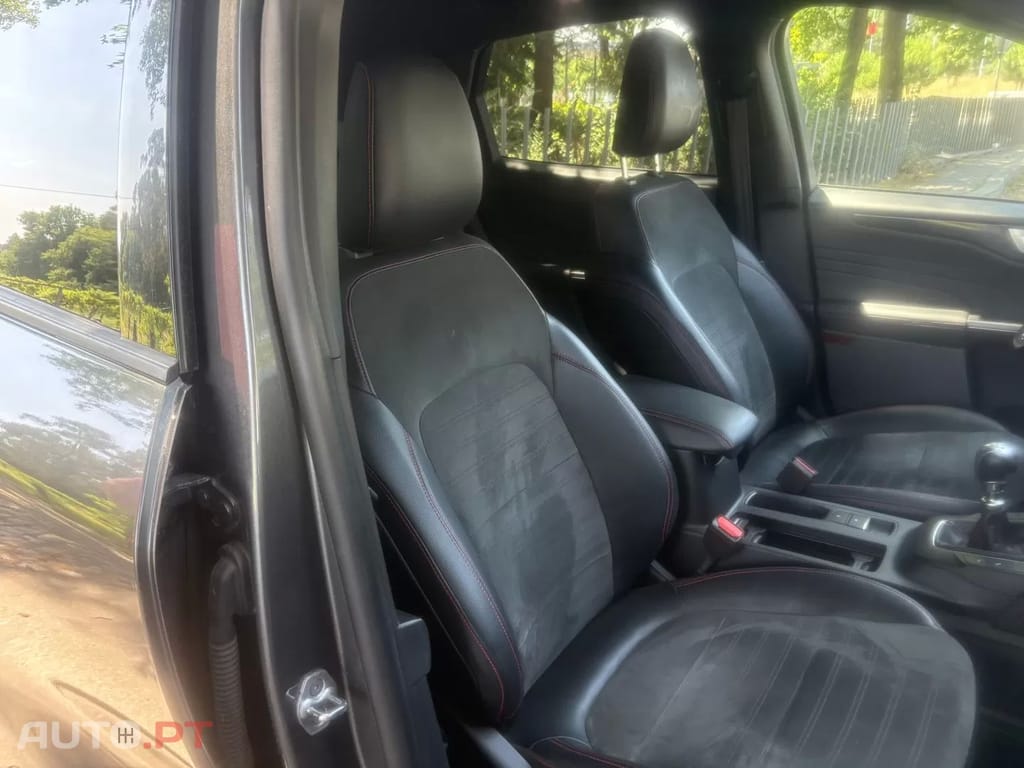 Ford Kuga 1.5 EcoBoost ST-Line X