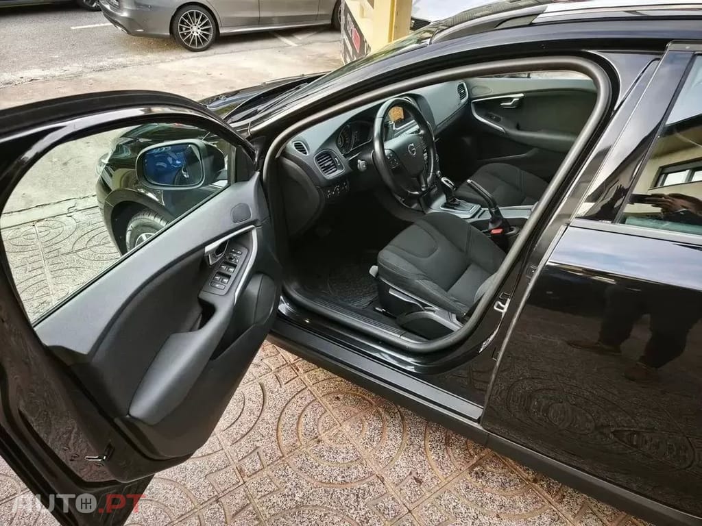 Volvo V40 Cross Country 2.0 D2 Kinetic Geartronic