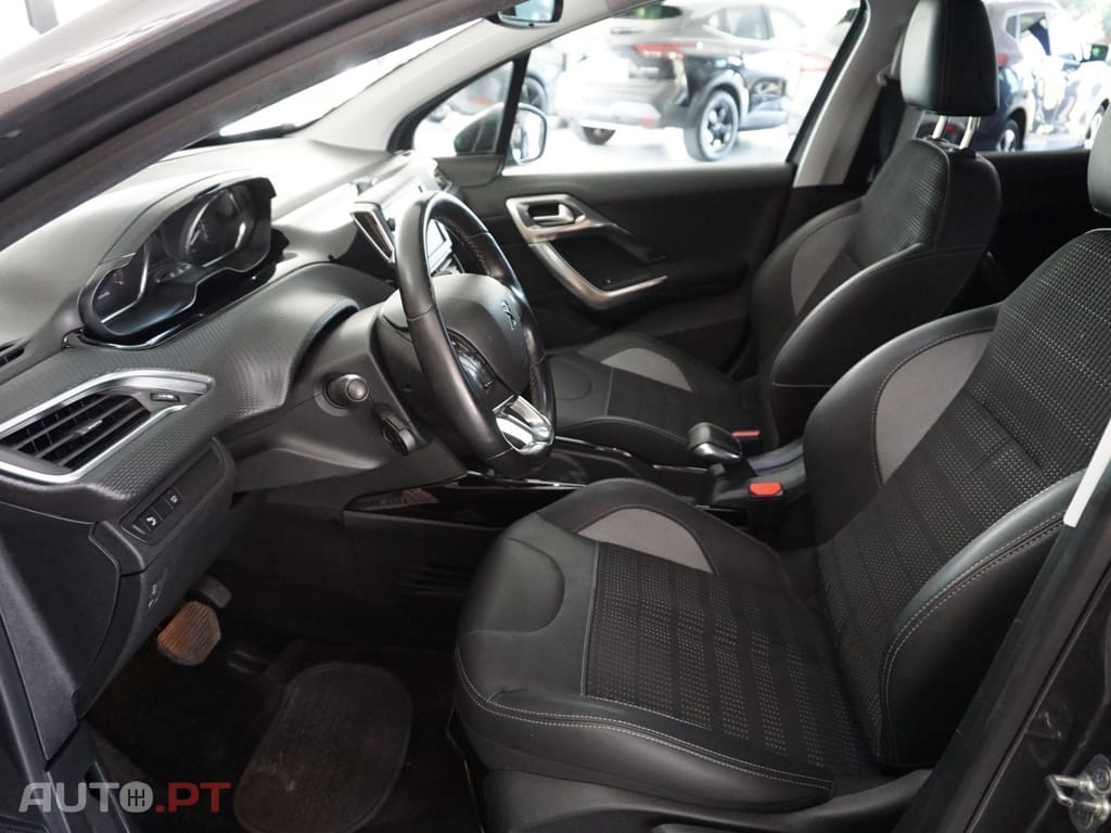 Peugeot 2008 1.2 PureTech Allure EAT6