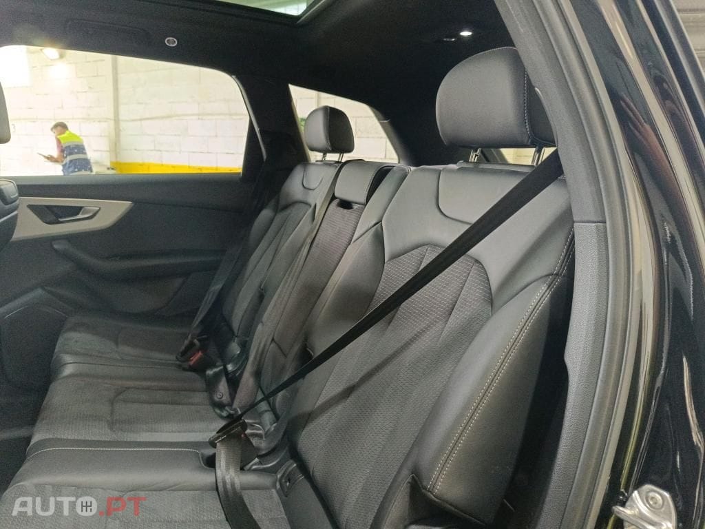 Audi Q7 55 TFSIe quattro Tiptronic