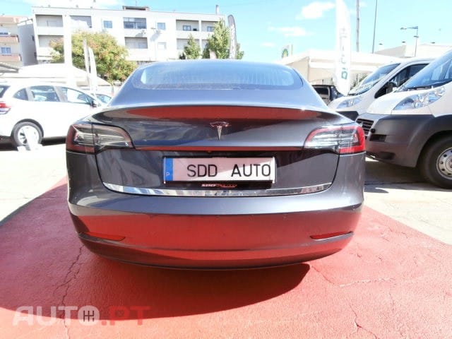 Tesla Model 3 Standard Range Plus RWD