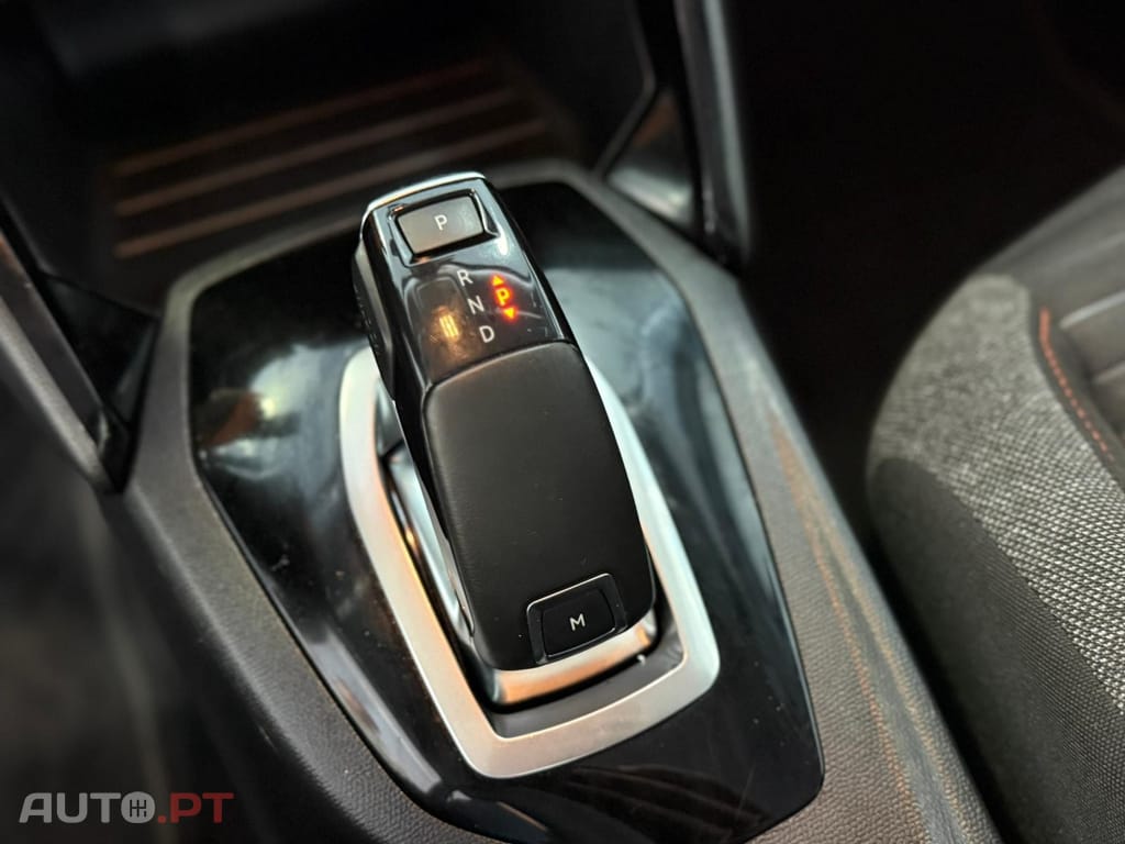 Peugeot 2008 1.2 PureTech Active Pack EAT8