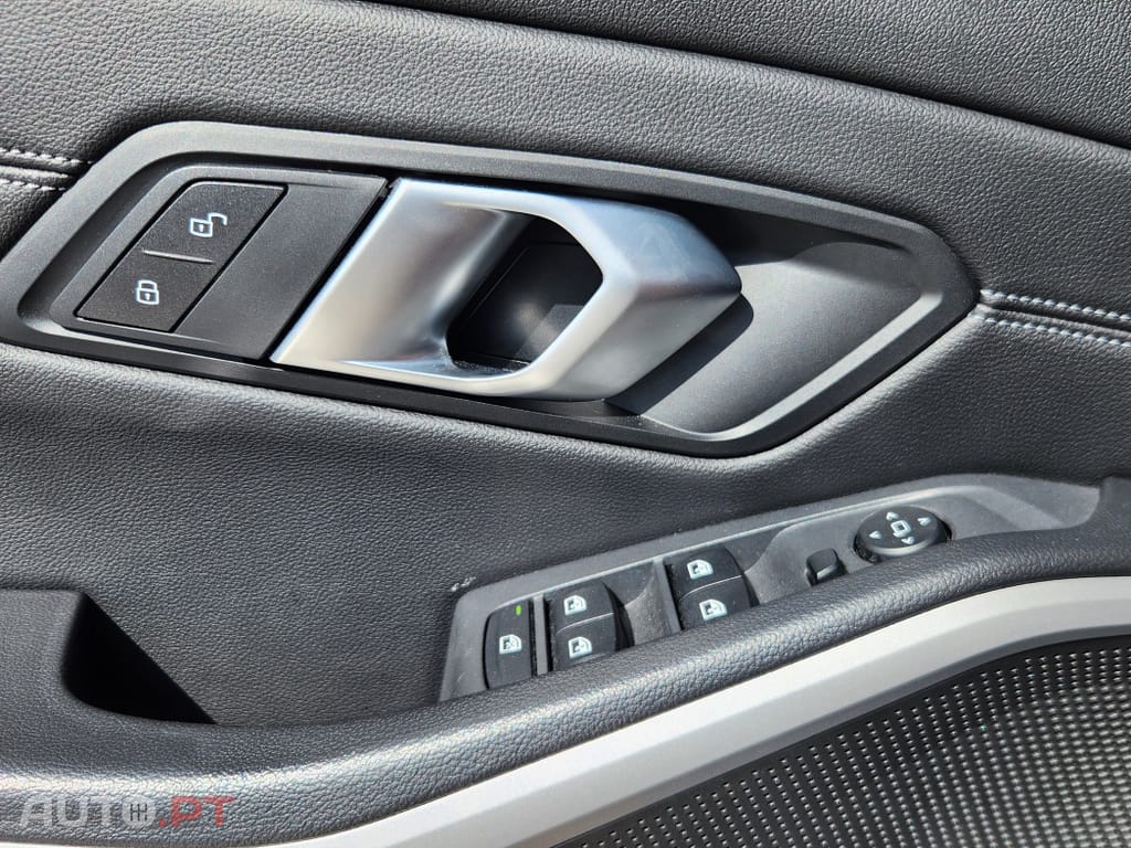 BMW 320 e Auto