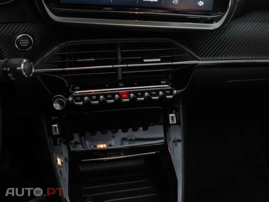 Peugeot 208 1.2 Hybrid Allure e-DCS6