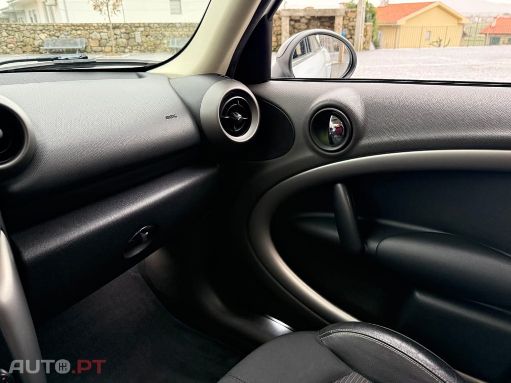 MINI Countryman One D