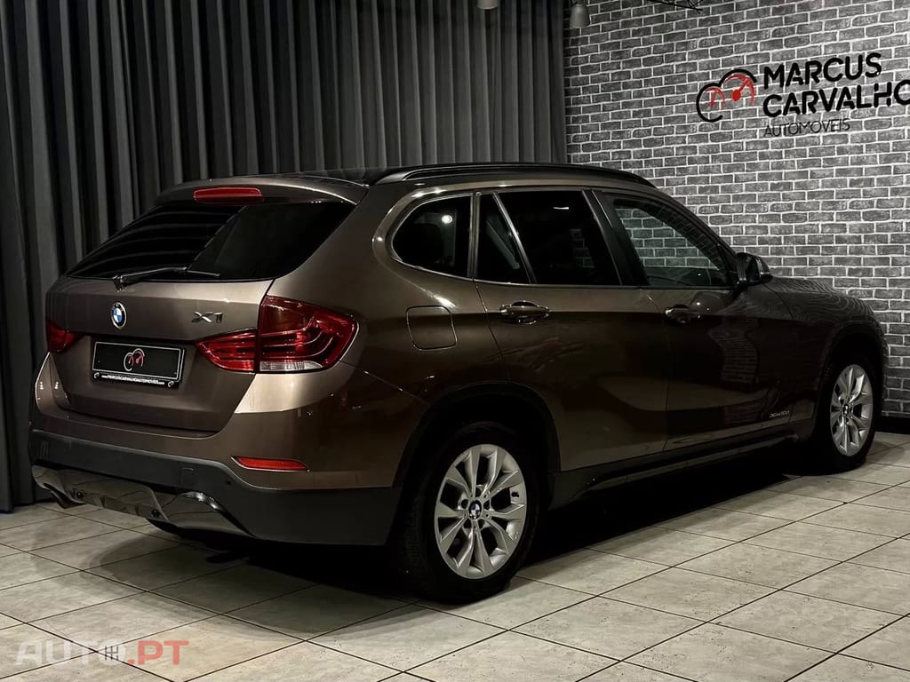 BMW X1 18 d xDrive Line Sport — fotografia 4