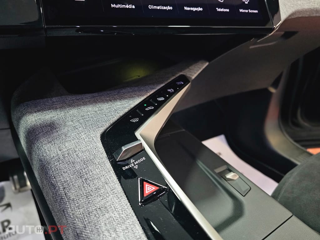 Peugeot 5008 GT Hybrid e-DCS6