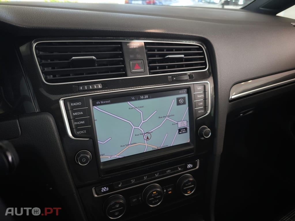 Volkswagen Golf 2.0 TSI GTI DSG