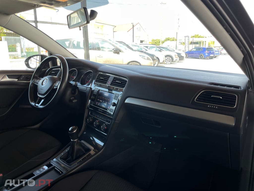 Volkswagen Golf 1.6 TDI Confortline