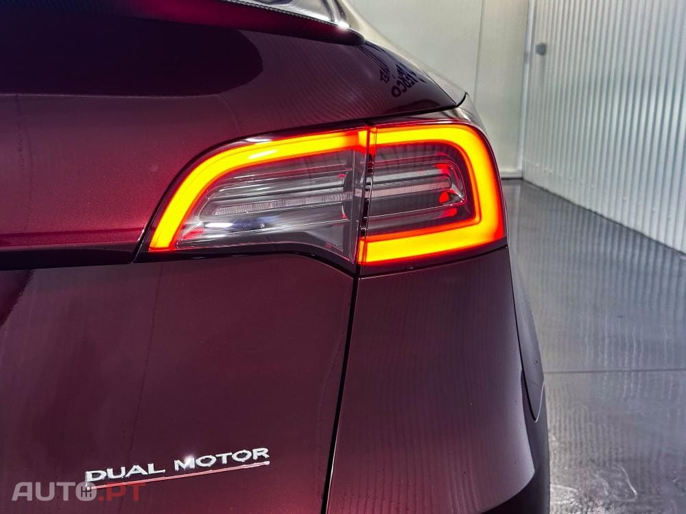 Tesla Model Y Performance Dual Motor AWD