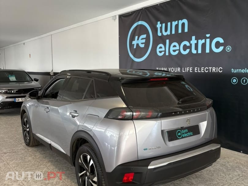 Peugeot E-2008 50 kWh Allure Pack