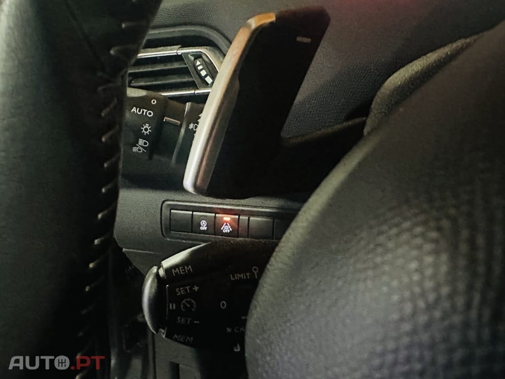 Peugeot 308 1.2 PureTech Allure Full LED EAT8