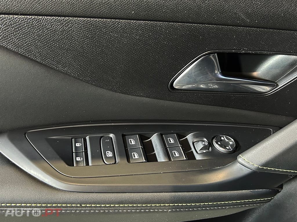 Peugeot 408 1.6 Hybrid GT e-EAT8