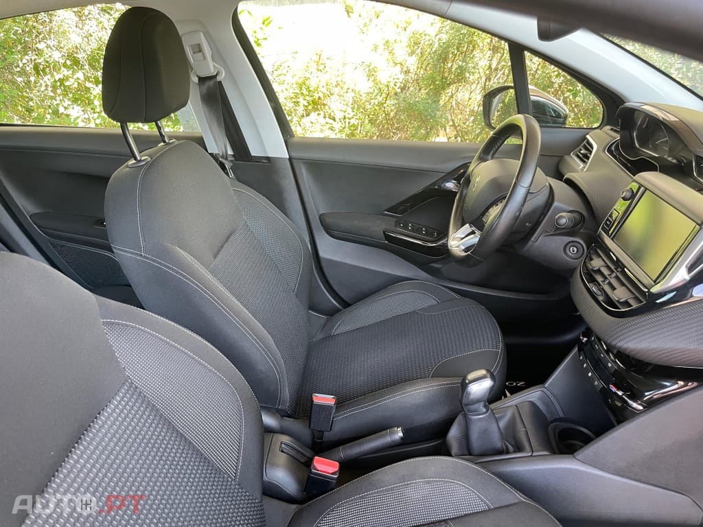 Peugeot 208 1.2 PureTech Allure
