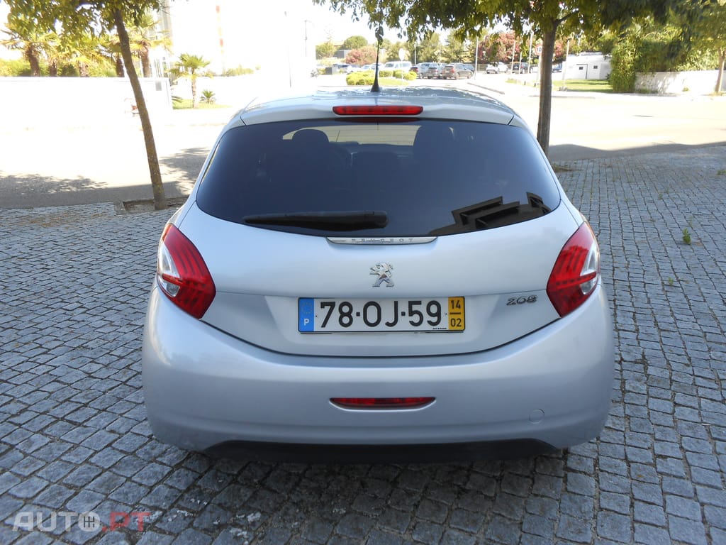 Peugeot 208 208 1.4 HDi Active