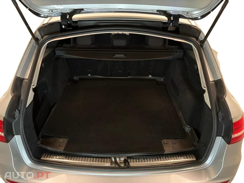 Mercedes-Benz E 220 d 9G-Tronic