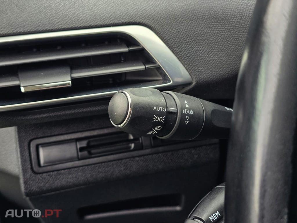 Peugeot 5008 2.0 BlueHDi Allure J18