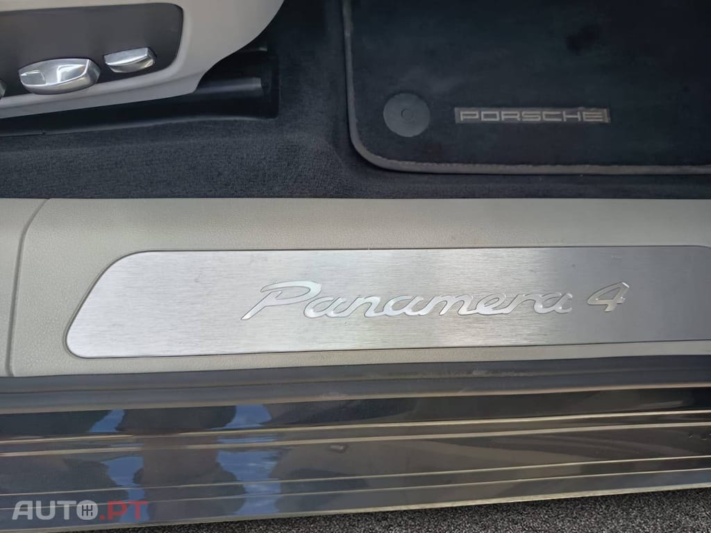Porsche Panamera 4 E-Hybrid