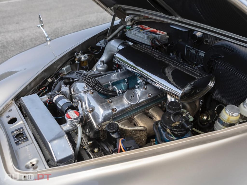 Jaguar S-Type 3.8