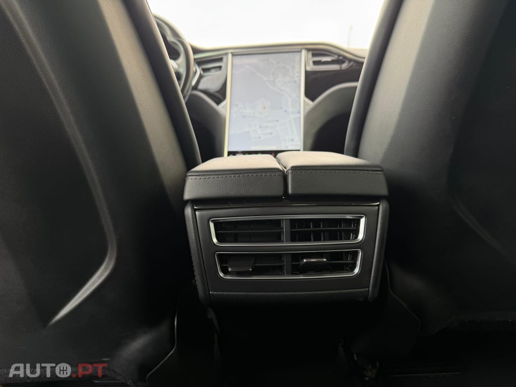 Tesla Model S 85D