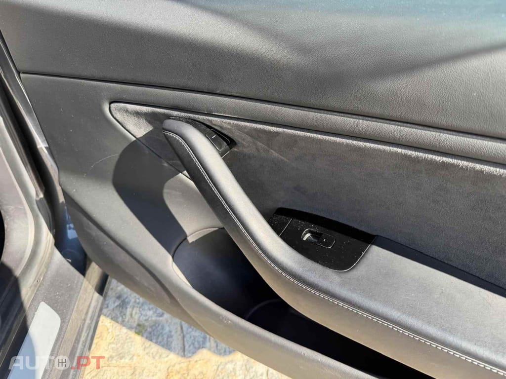Tesla Model 3 Long Range AWD Dual Motor
