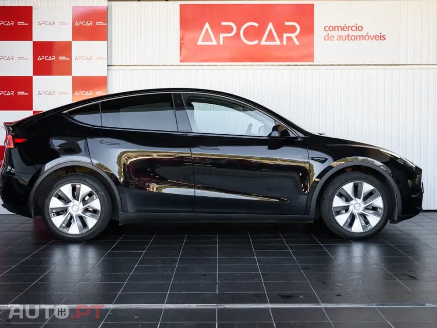 Tesla Model Y Long Range Dual Motor AWD