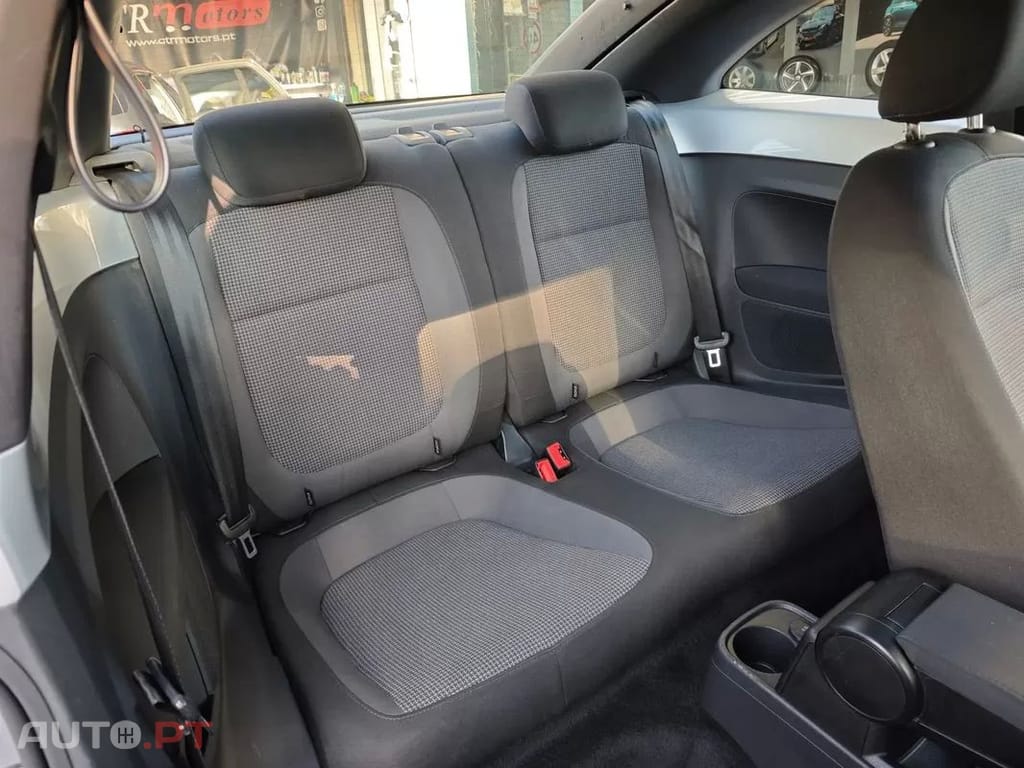 Volkswagen Beetle 1.6 TDi Design