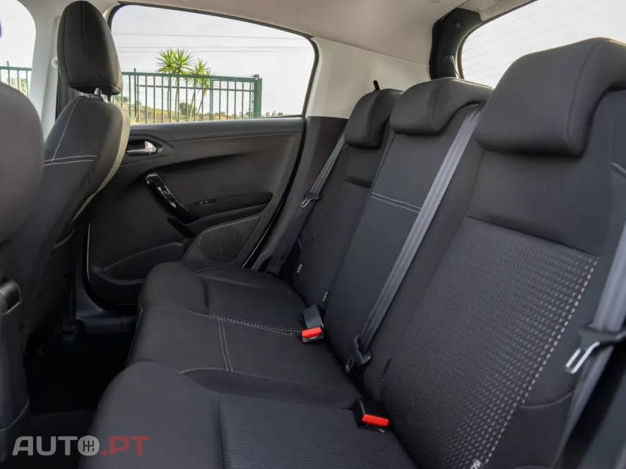 Peugeot 208 1.2 PureTech Allure