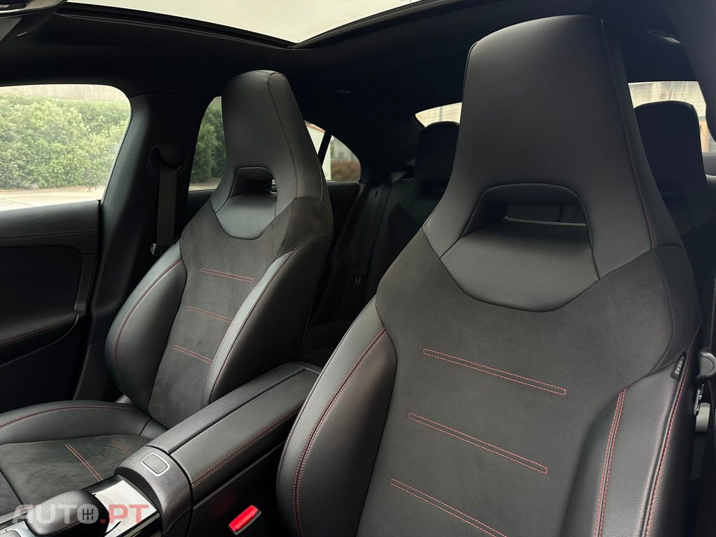Mercedes-Benz A 250 e AMG Line