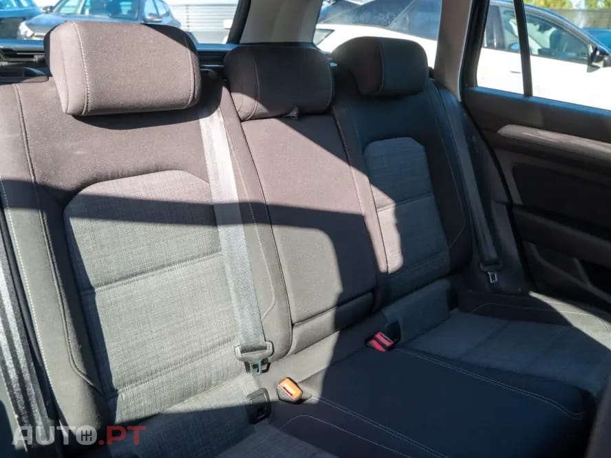 Volkswagen Passat Variant 2.0 TDI Elegance DSG