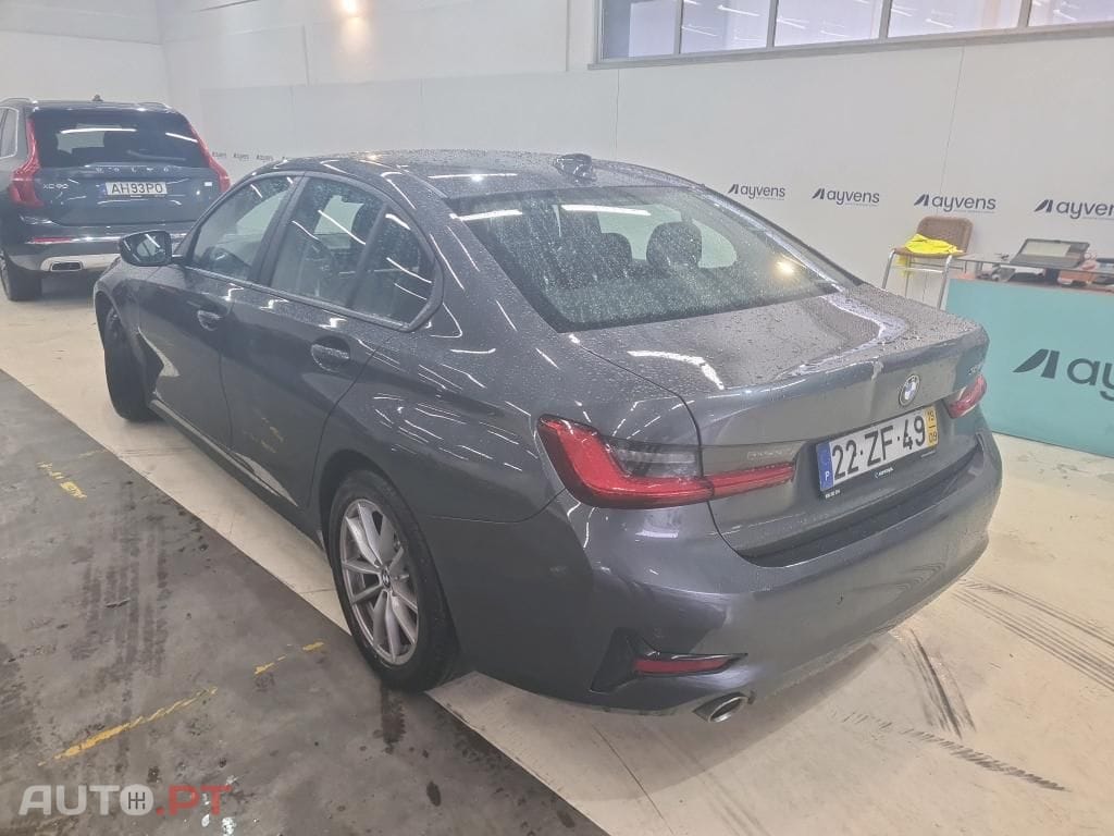 BMW 330 e Auto