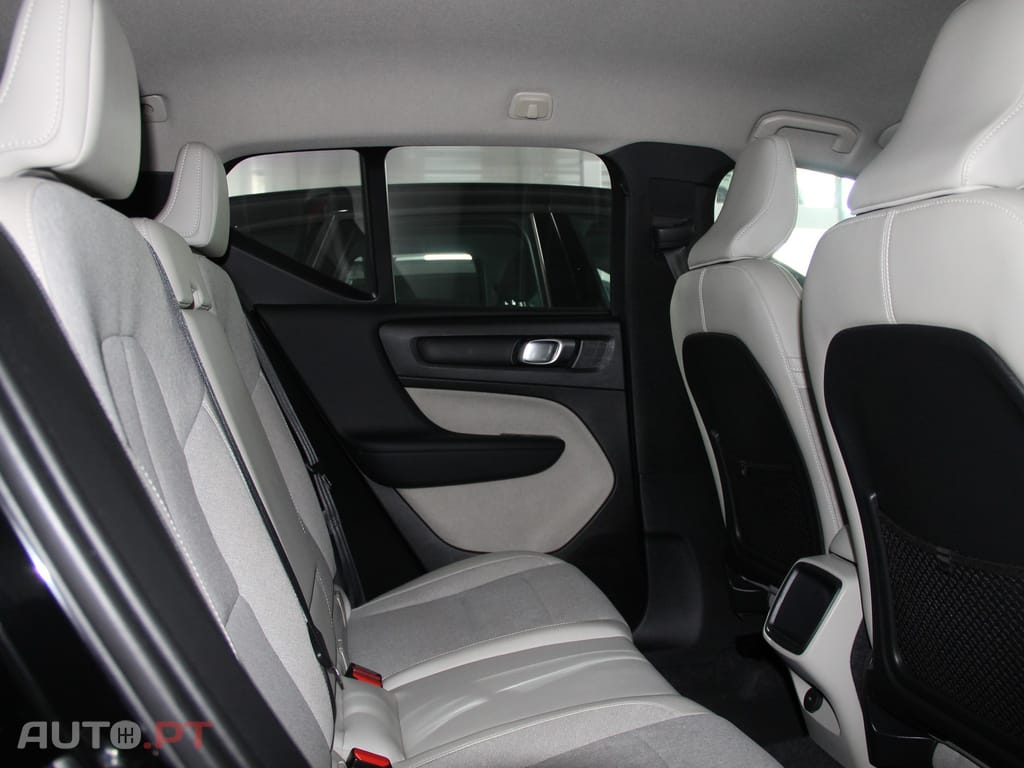 Volvo XC40 2.0 D3 Momentum