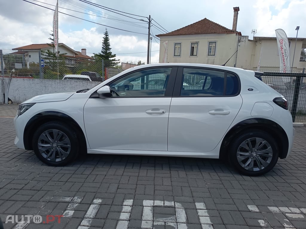 Peugeot E-208 50 kWh Active Pack