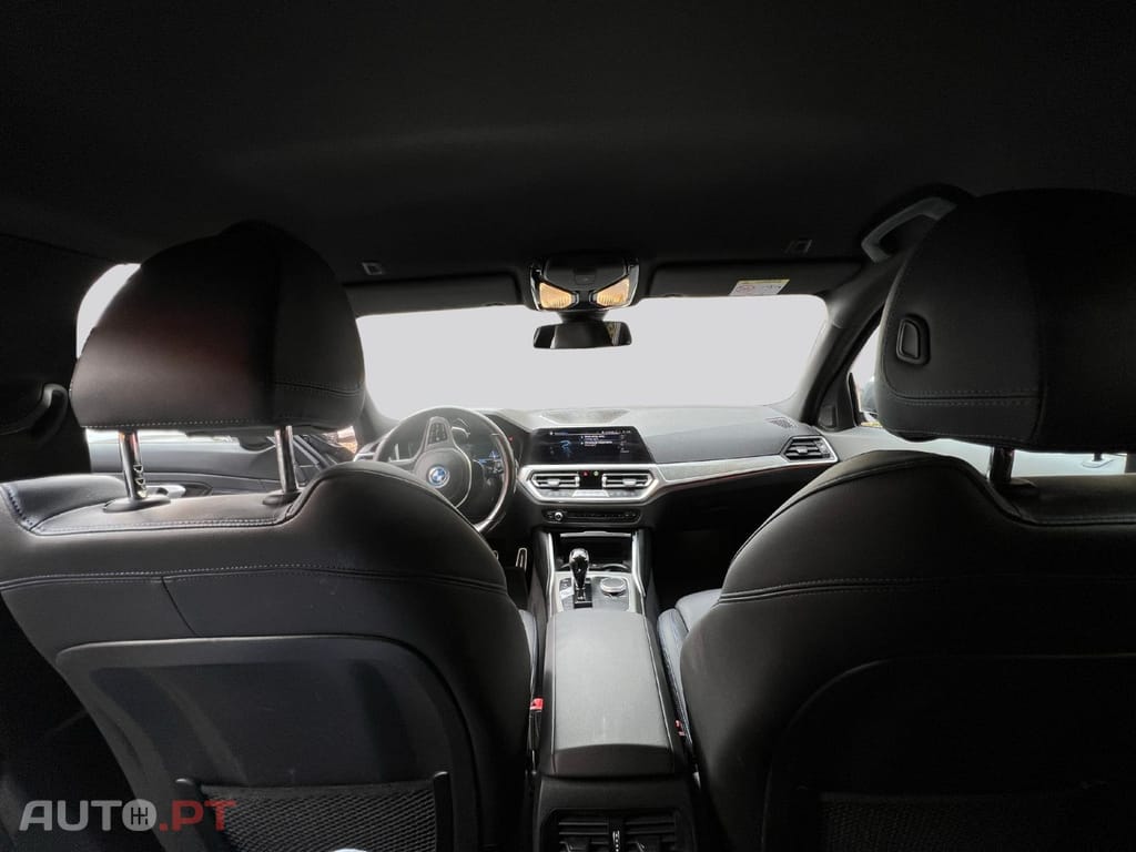 BMW 330 X DRIVE Pack M 