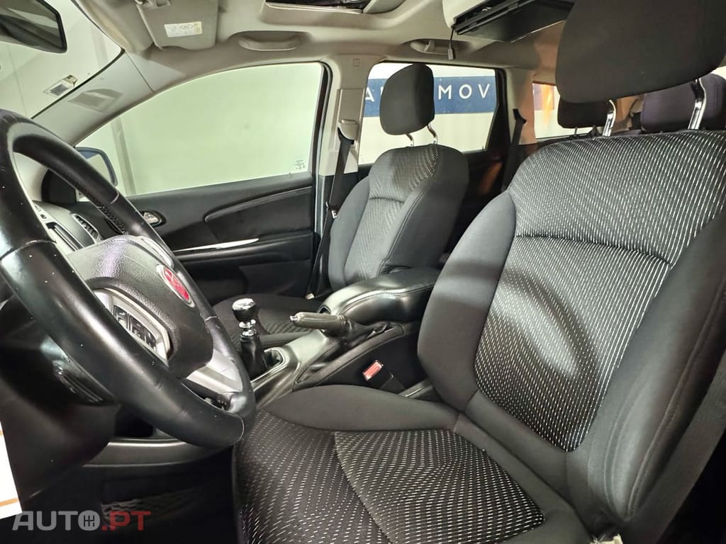 Fiat Freemont black 7 lugares