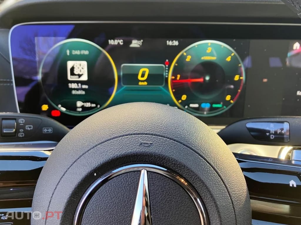 Mercedes-Benz E 220 I.V.A DEDUTÍVEL d AMG