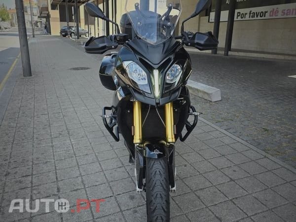 BMW S Triple black & Akrapovic