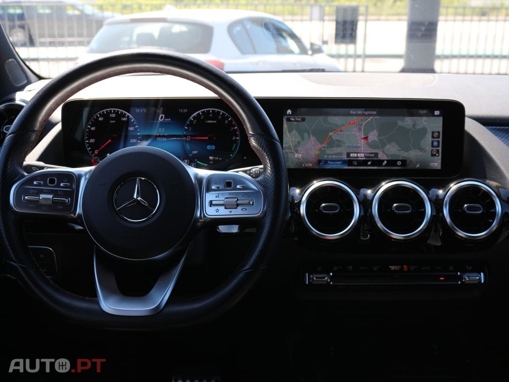 Mercedes-Benz GLA 250 e AMG Line