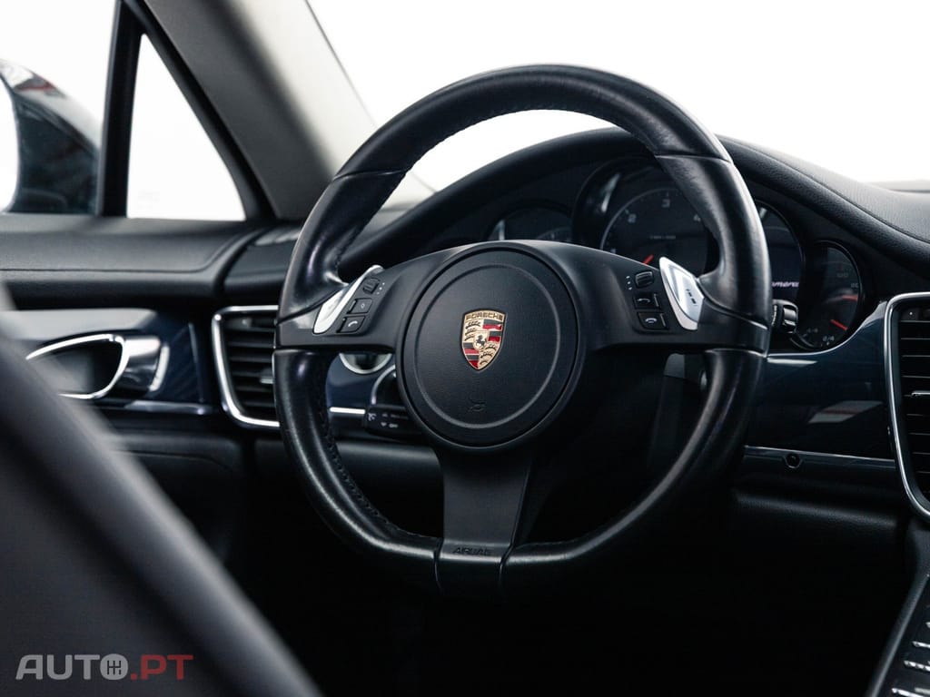 Porsche Panamera Standard