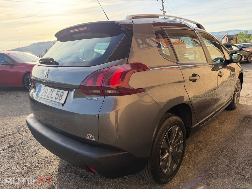 Peugeot 2008 1.2 PureTech Style